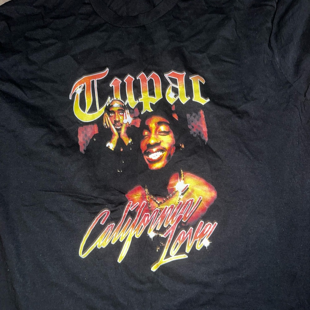 Tupac shirt
